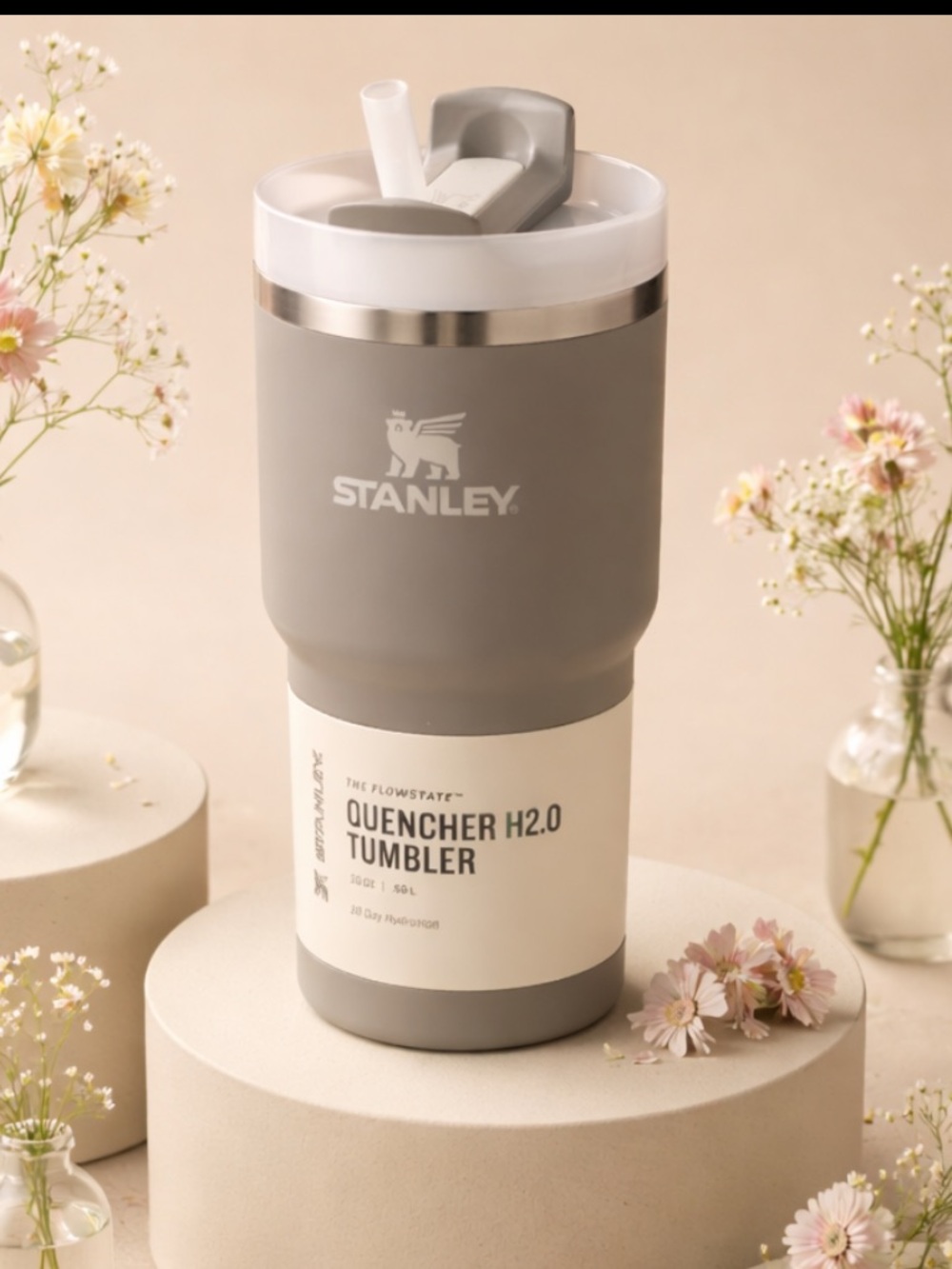 NWT Stanley 20oz Quencher
H2.0 Tumbler Stone
Neutral Aesthetic Color